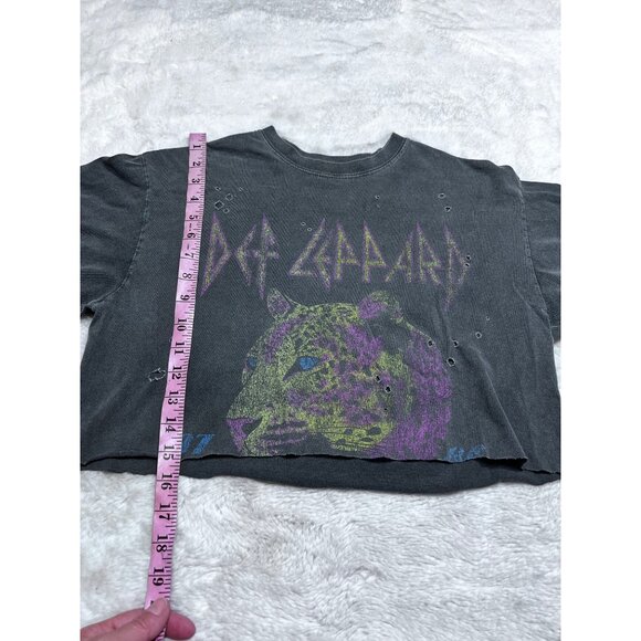 Def Leppard Distressed Graphic Tee Crop Top S - Picture 5 of 5
